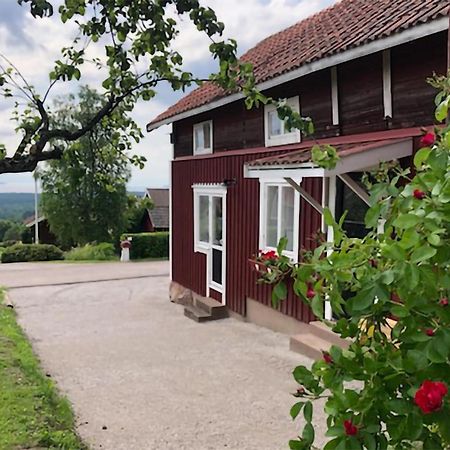 Cozy Home In Raettvik With Kitchen Екстериор снимка